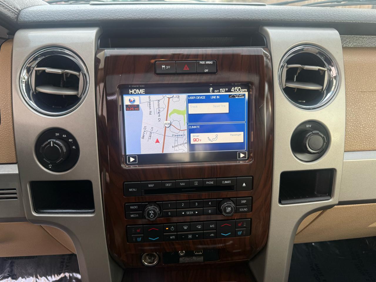 Ford F-150 4WD SuperCrew 145" Platinum 2012