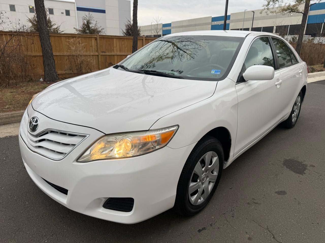 Toyota Camry 4dr Sdn I4 Man (Natl) 2010