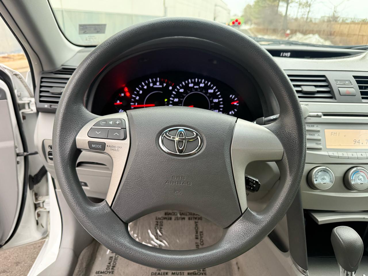 Toyota Camry 4dr Sdn I4 Man (Natl) 2010