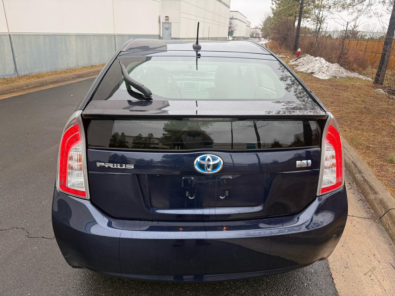 Toyota Prius 5dr HB Persona Series Special Edition (Natl) 2015