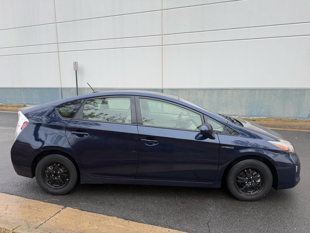 Toyota Prius 5dr HB Persona Series Special Edition (Natl) 2015