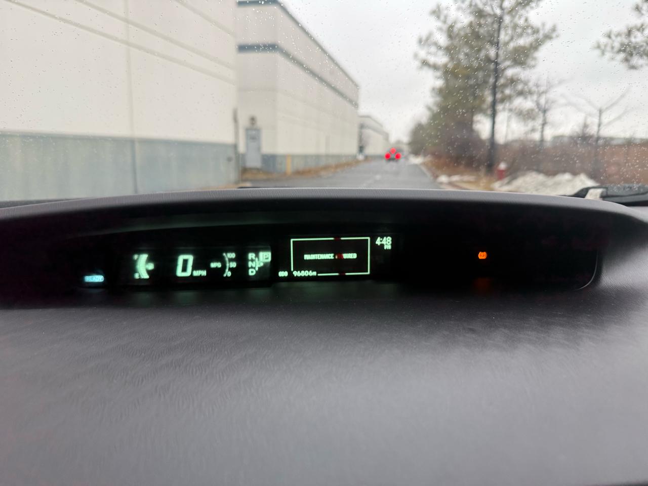 Toyota Prius 5dr HB Persona Series Special Edition (Natl) 2015