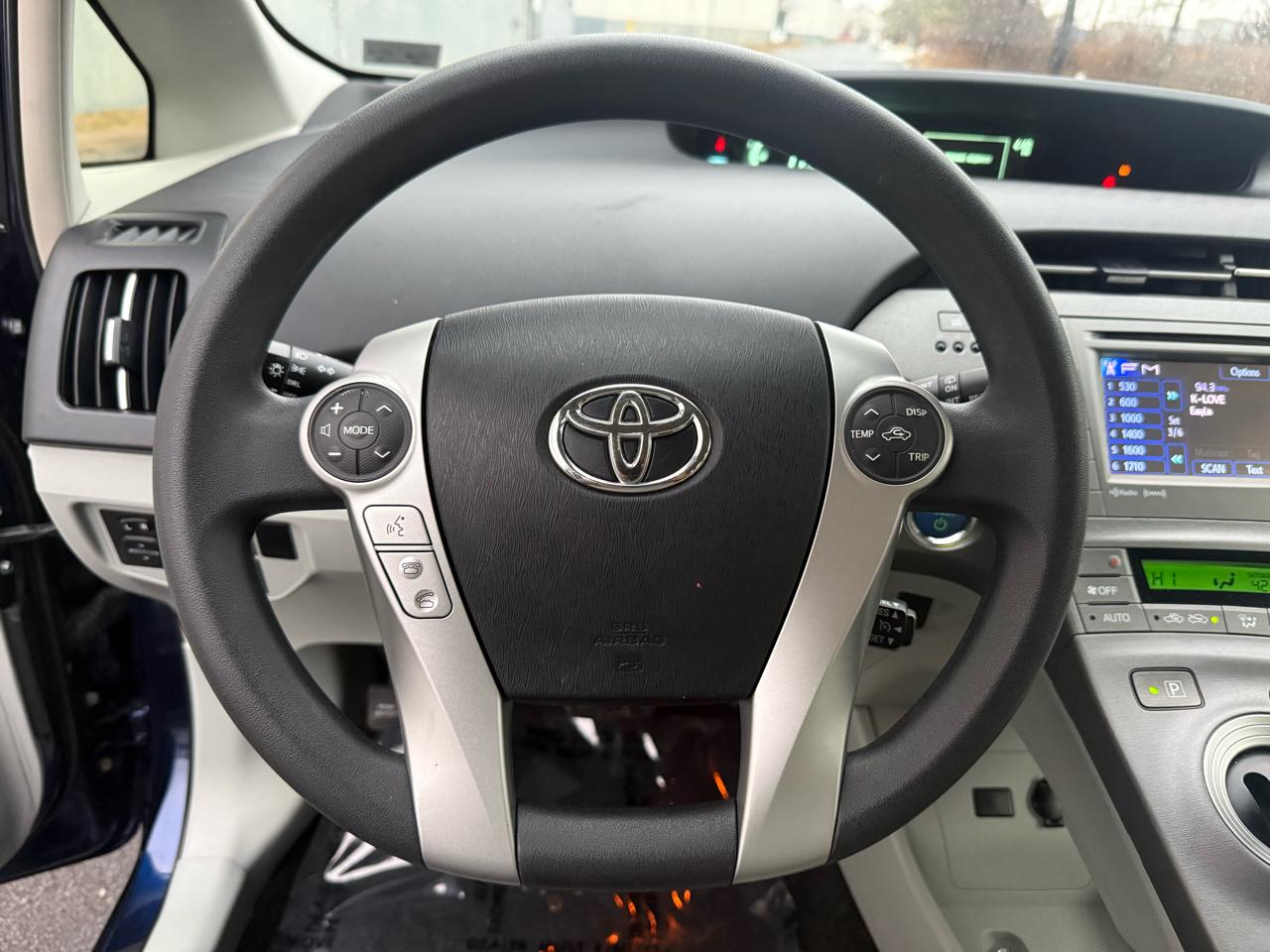 Toyota Prius 5dr HB Persona Series Special Edition (Natl) 2015