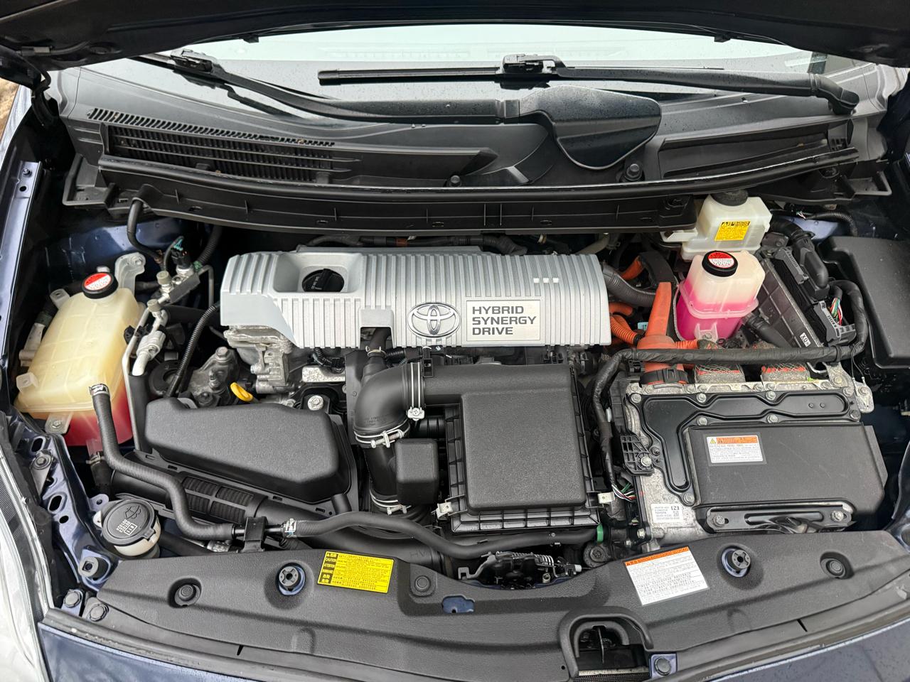 Toyota Prius 5dr HB Persona Series Special Edition (Natl) 2015