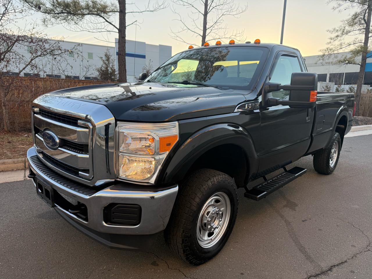 Ford Super Duty F-250 SRW 4WD Reg Cab 137" XLT 2015