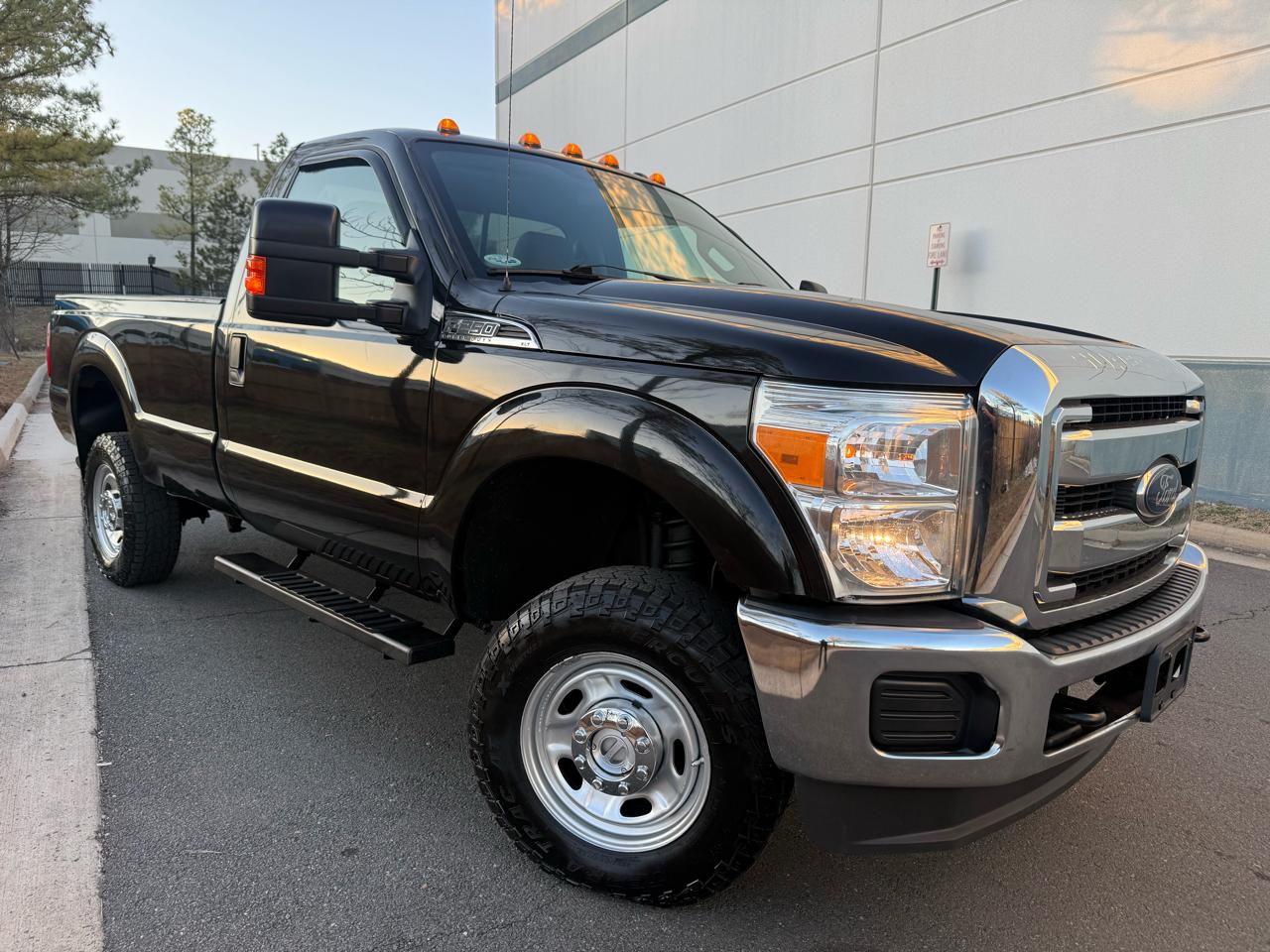 Ford Super Duty F-250 SRW 4WD Reg Cab 137" XLT 2015