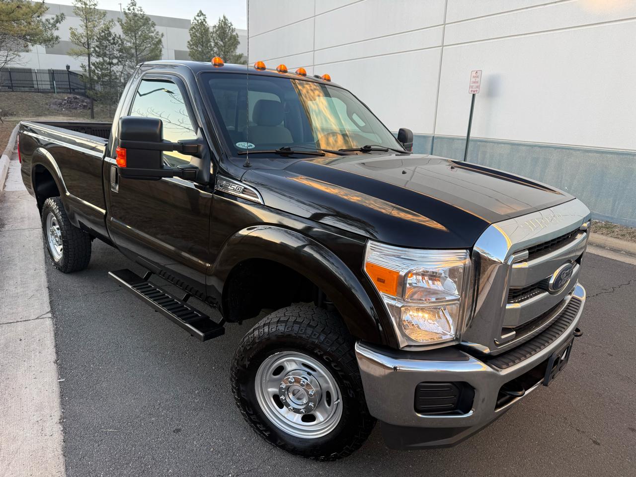 Ford Super Duty F-250 SRW 4WD Reg Cab 137" XLT 2015