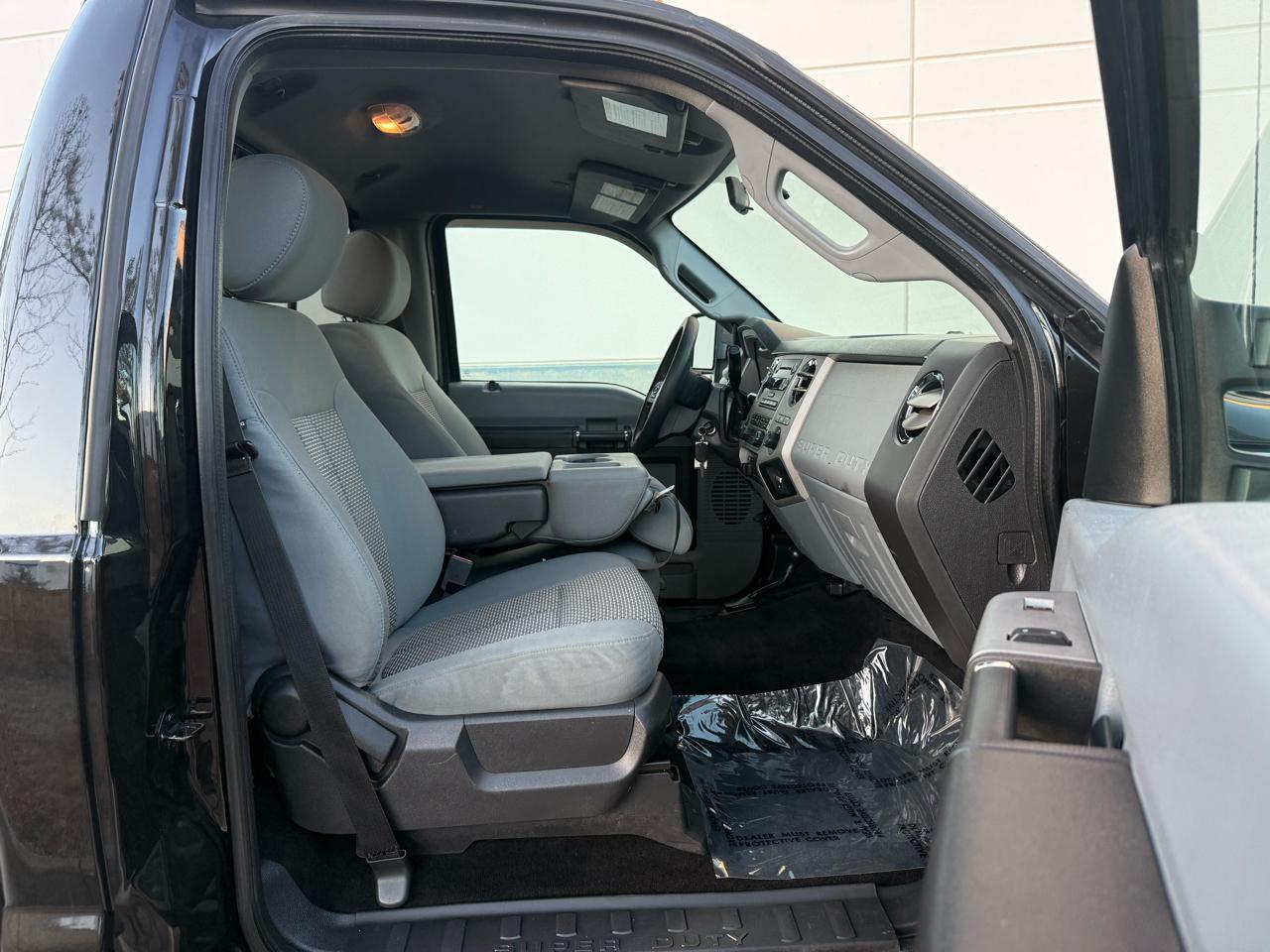 Ford Super Duty F-250 SRW 4WD Reg Cab 137" XLT 2015
