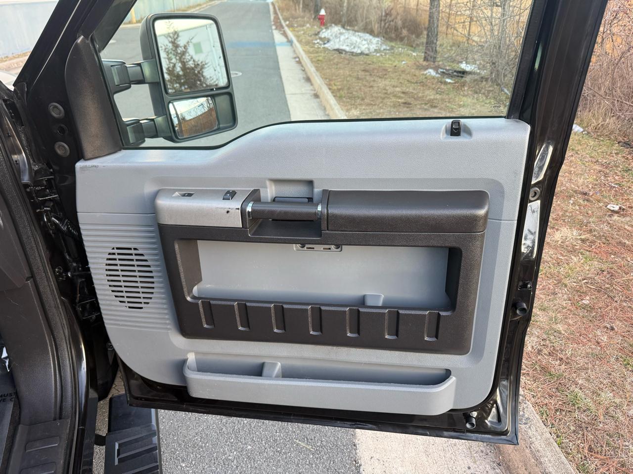 Ford Super Duty F-250 SRW 4WD Reg Cab 137" XLT 2015