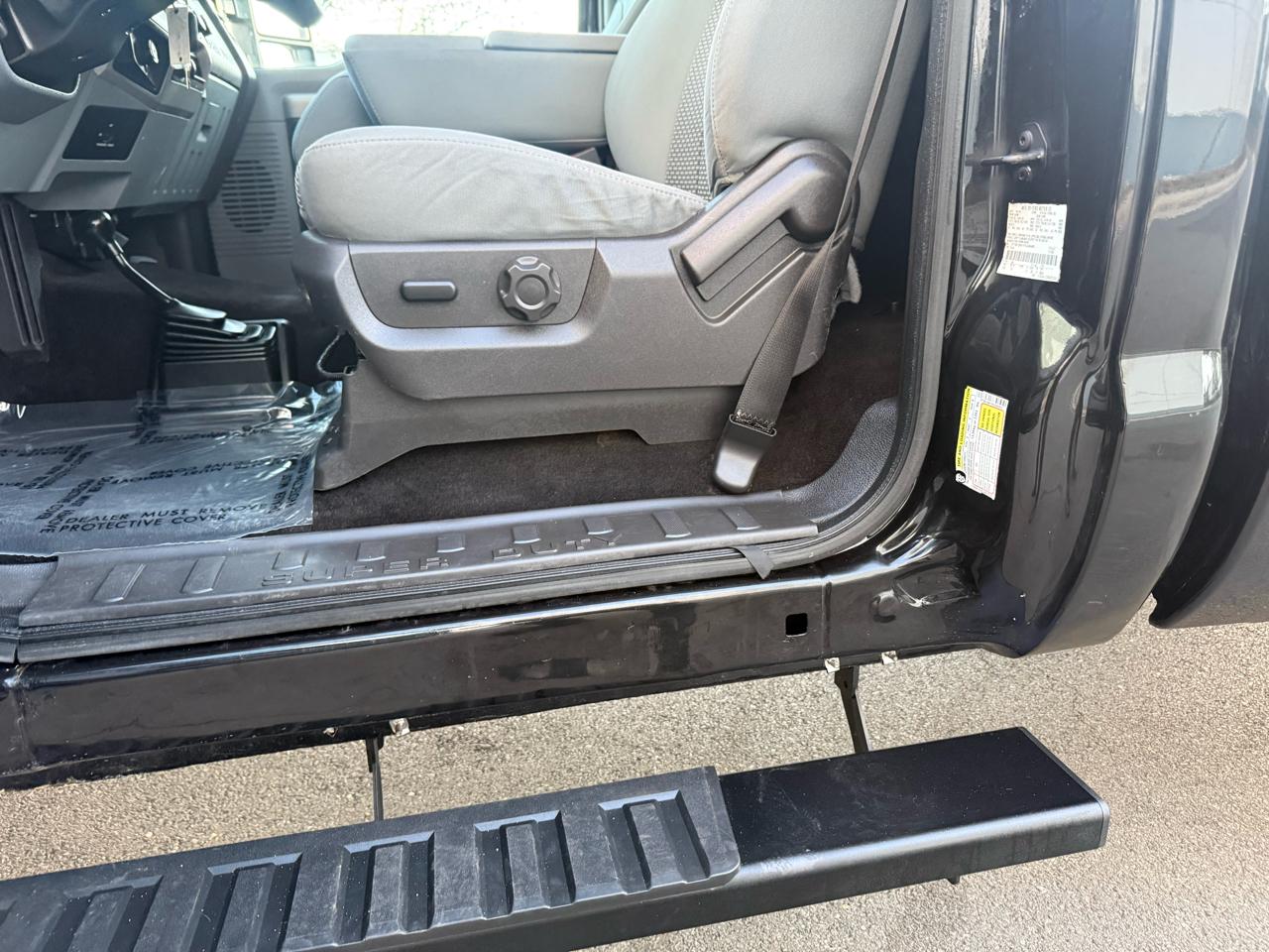 Ford Super Duty F-250 SRW 4WD Reg Cab 137" XLT 2015