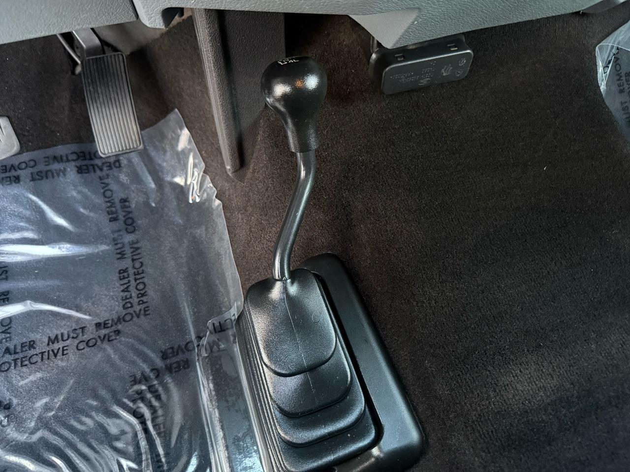 Ford Super Duty F-250 SRW 4WD Reg Cab 137" XLT 2015