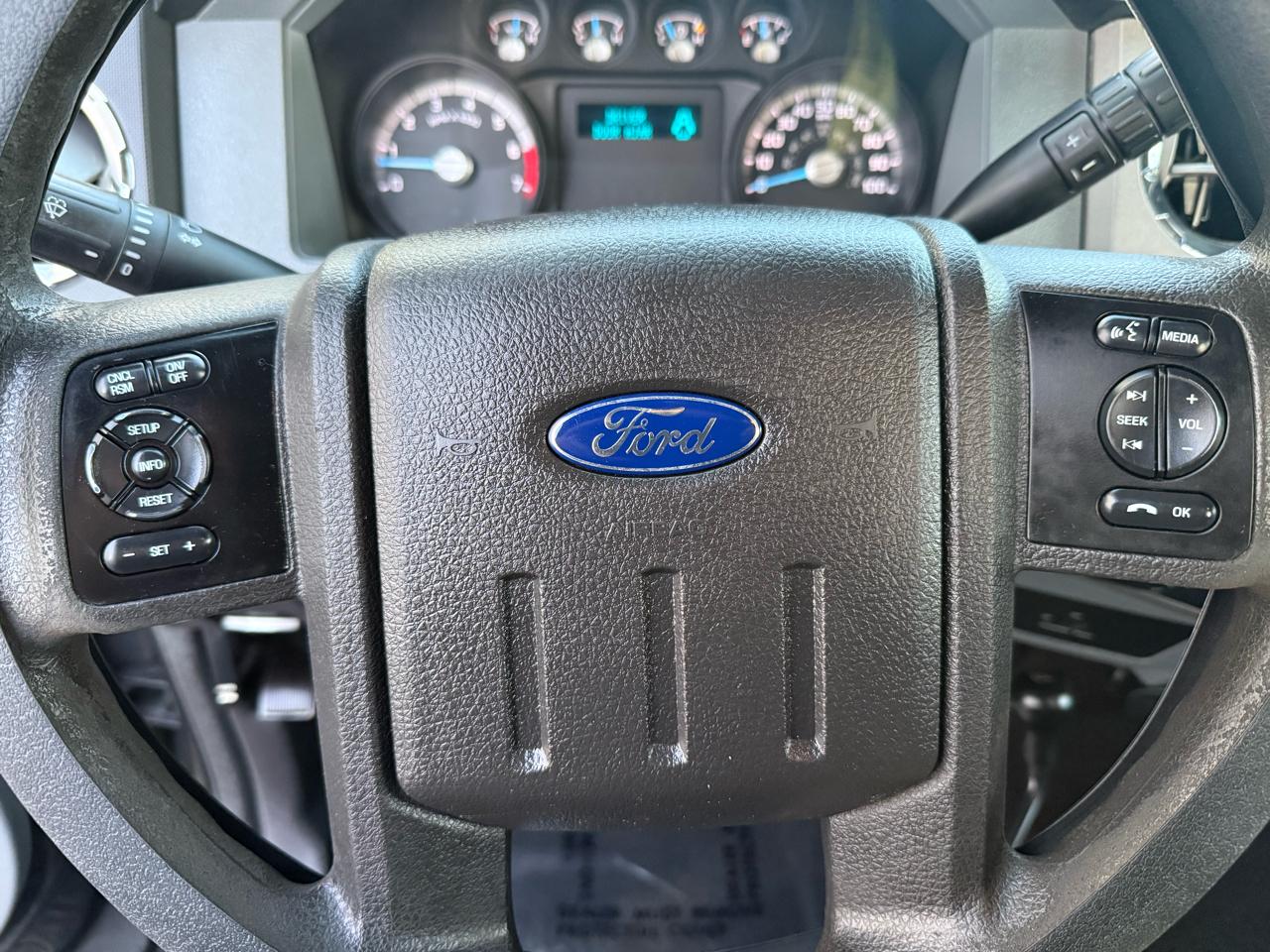 Ford Super Duty F-250 SRW 4WD Reg Cab 137" XLT 2015