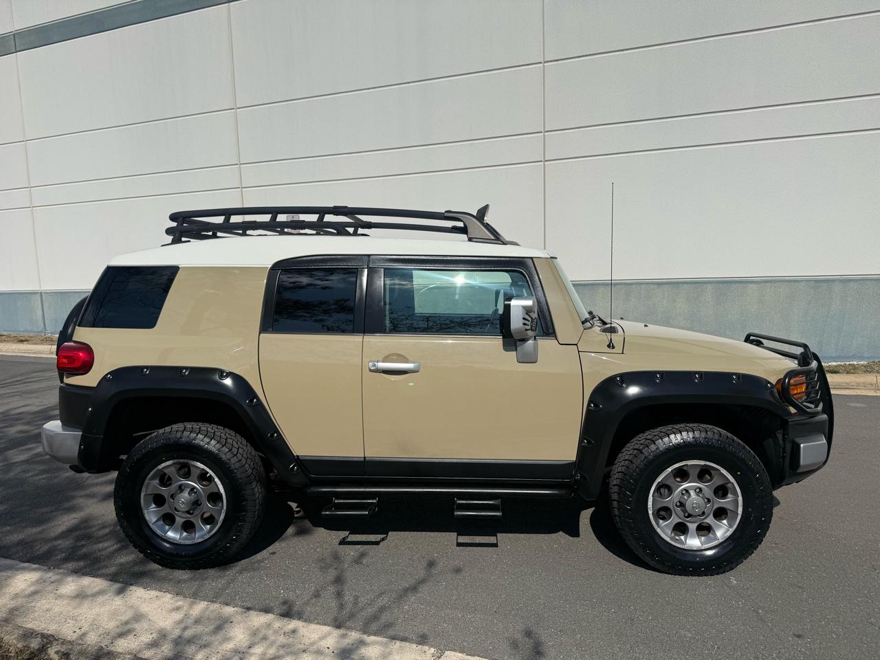 Toyota FJ Cruiser 4WD 4dr Man (Natl) 2011