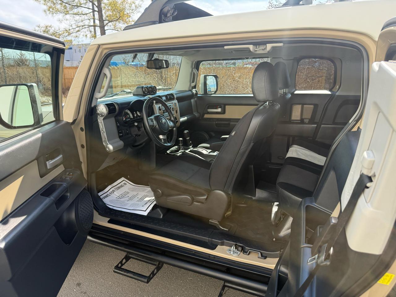 Toyota FJ Cruiser 4WD 4dr Man (Natl) 2011