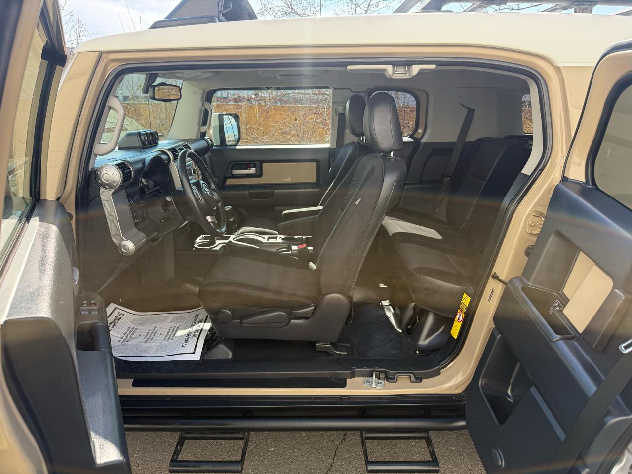 Toyota FJ Cruiser 4WD 4dr Man (Natl) 2011