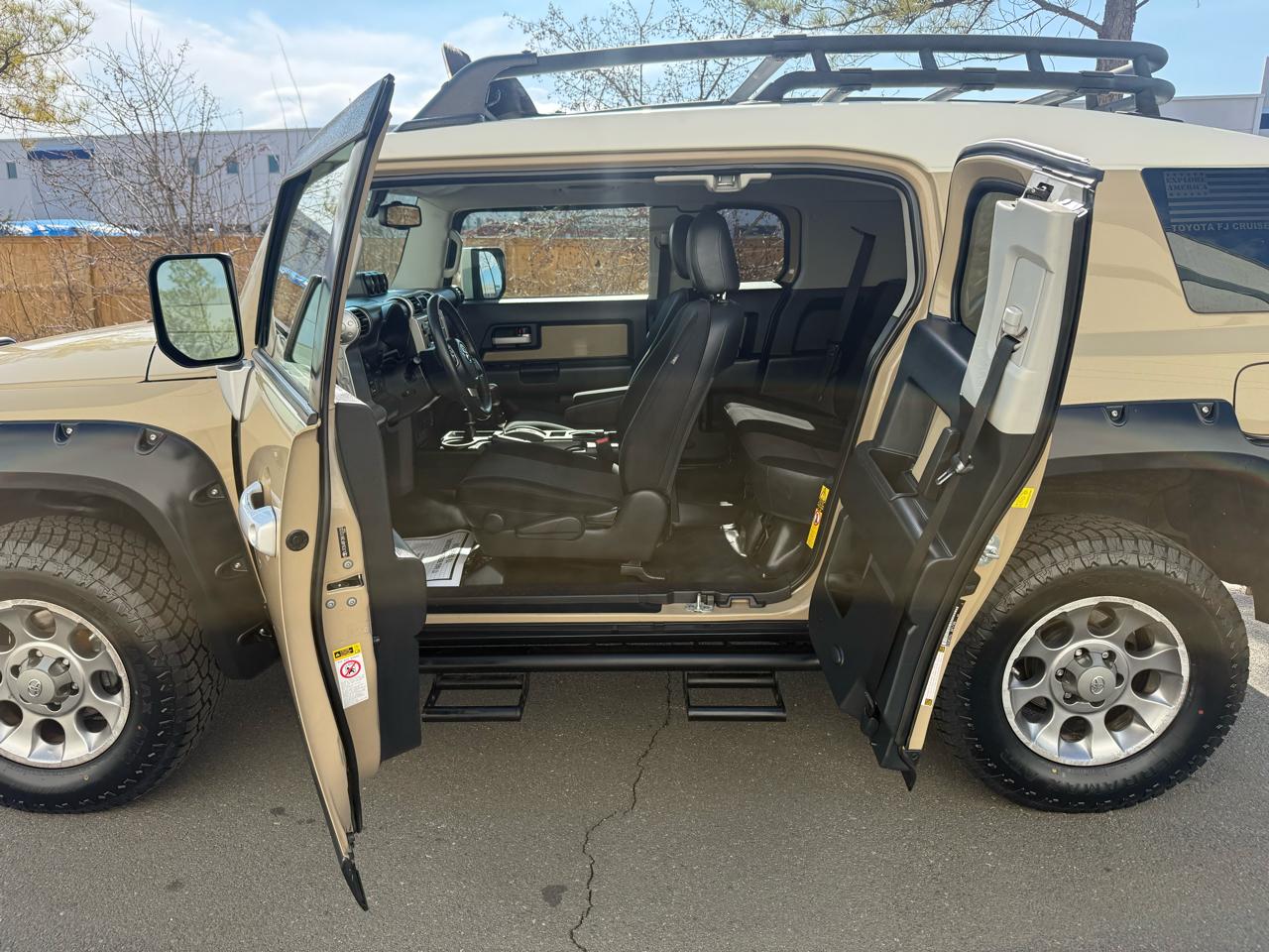 Toyota FJ Cruiser 4WD 4dr Man (Natl) 2011