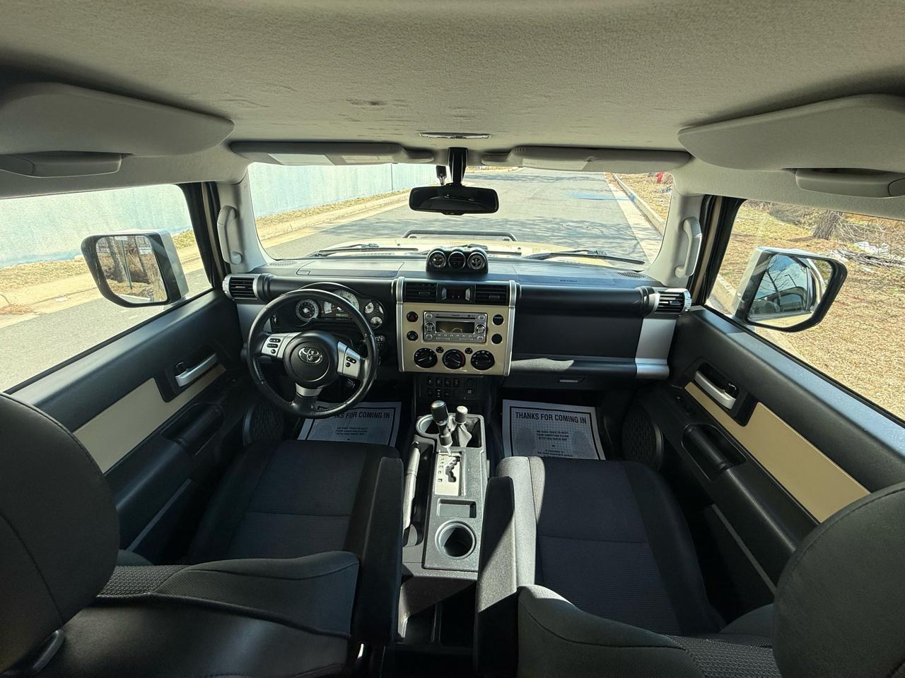 Toyota FJ Cruiser 4WD 4dr Man (Natl) 2011