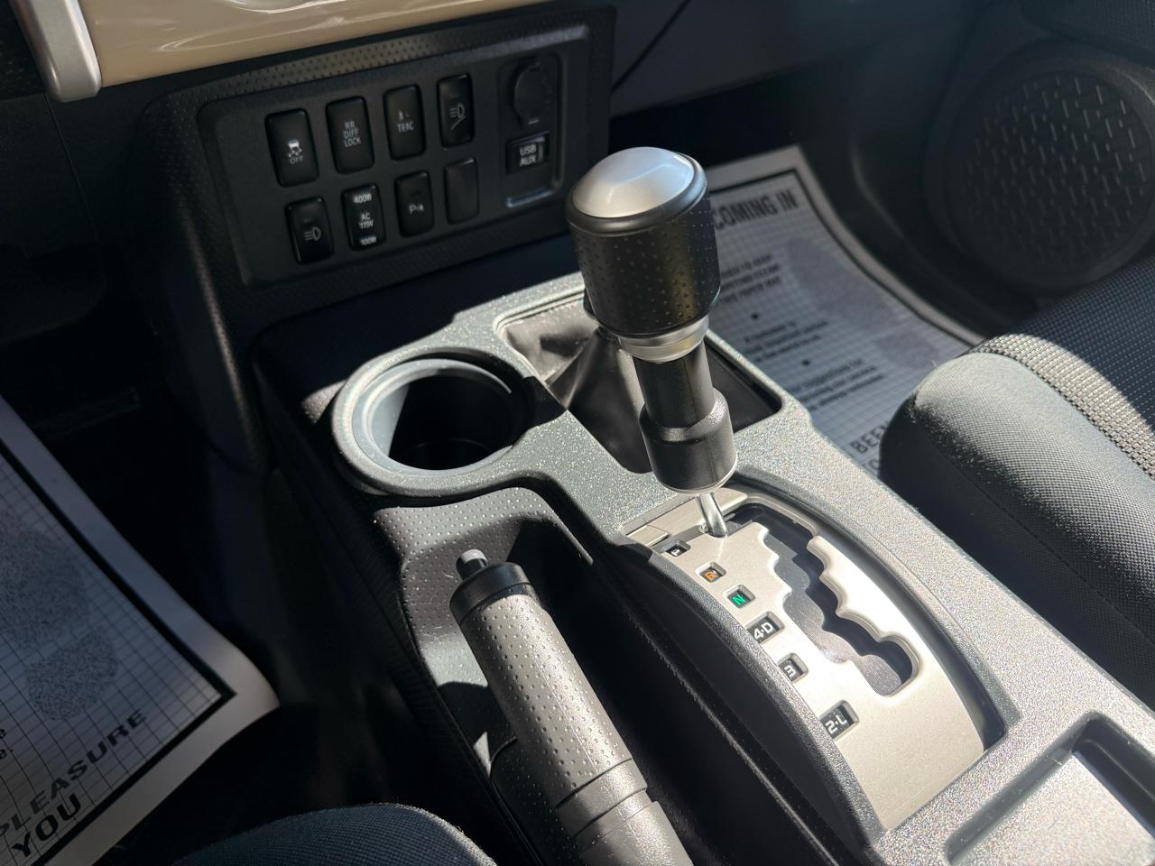 Toyota FJ Cruiser 4WD 4dr Man (Natl) 2011