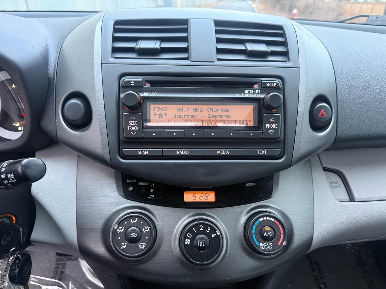 Toyota RAV4 FWD 4dr I4 (Natl) 2012