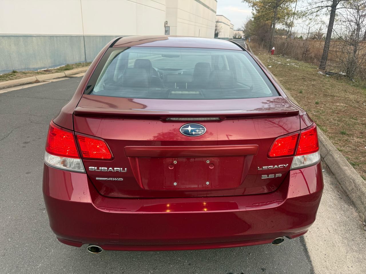 Subaru Legacy 4dr Sdn H6 Auto 3.6R Limited 2010