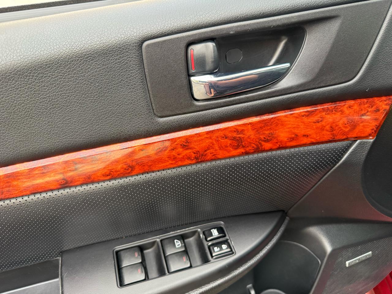 Subaru Legacy 4dr Sdn H6 Auto 3.6R Limited 2010