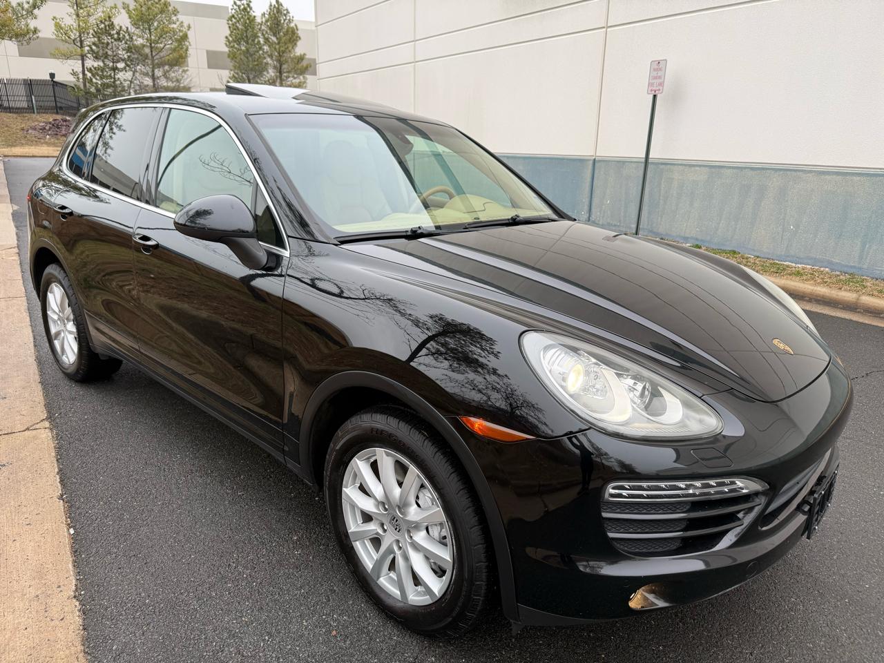 Porsche Cayenne AWD 4dr Manual 2012