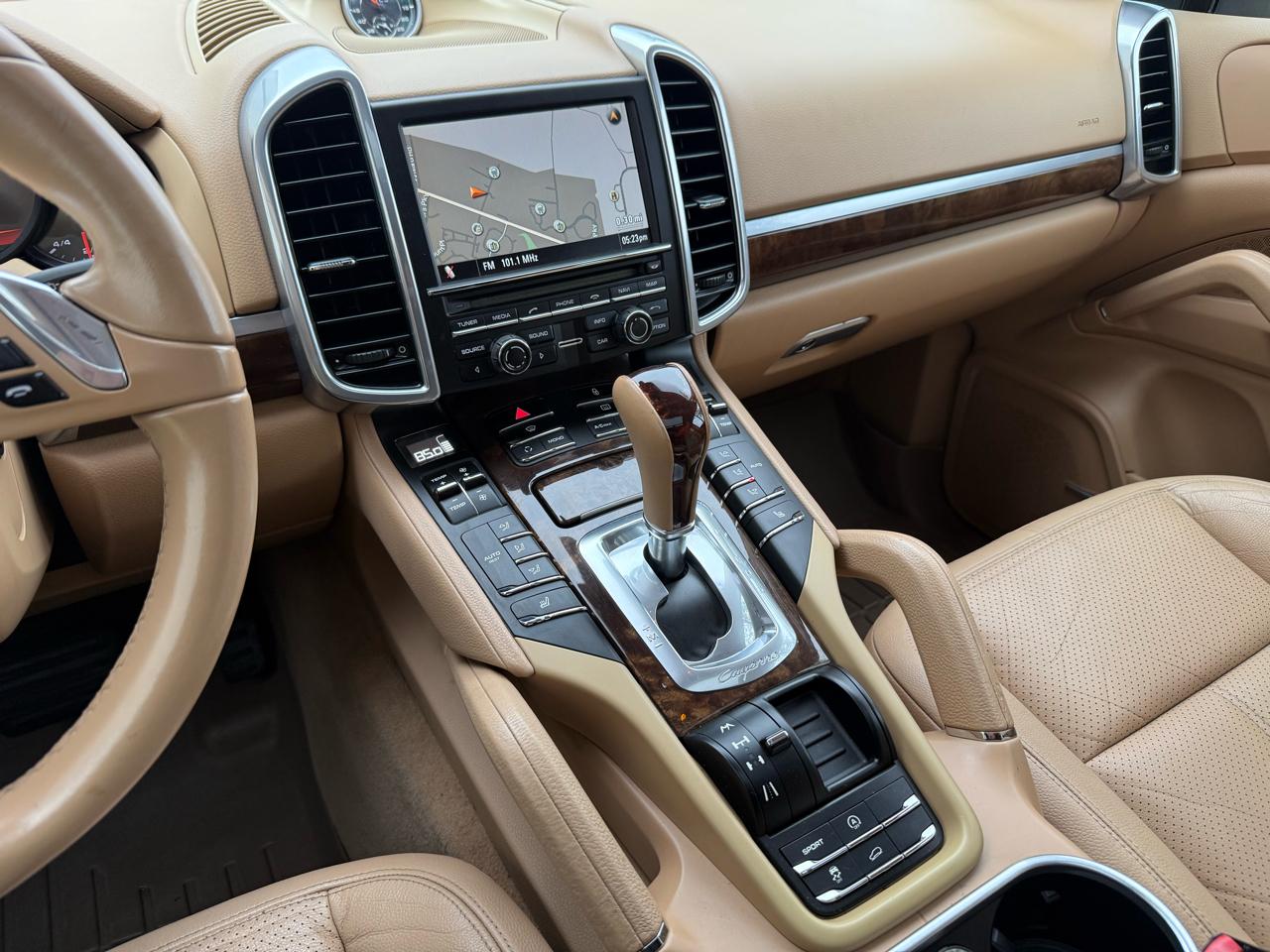 Porsche Cayenne AWD 4dr Manual 2012