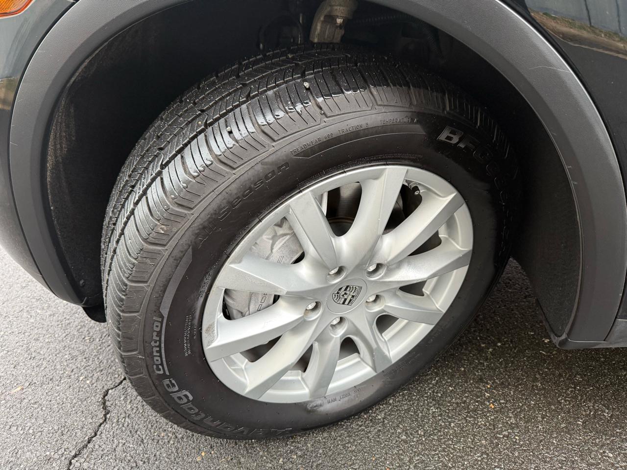 Porsche Cayenne AWD 4dr Manual 2012