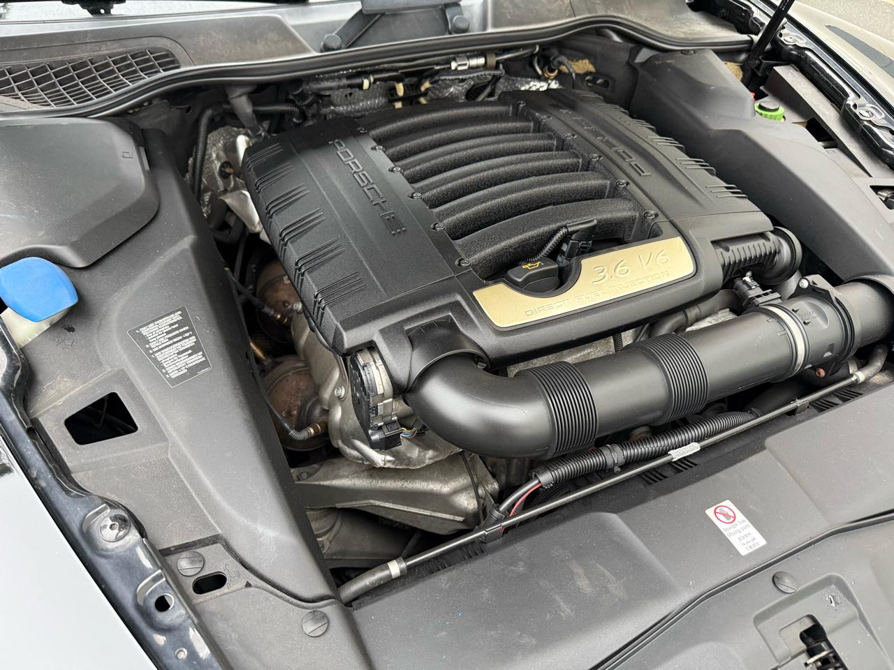 Porsche Cayenne AWD 4dr Manual 2012