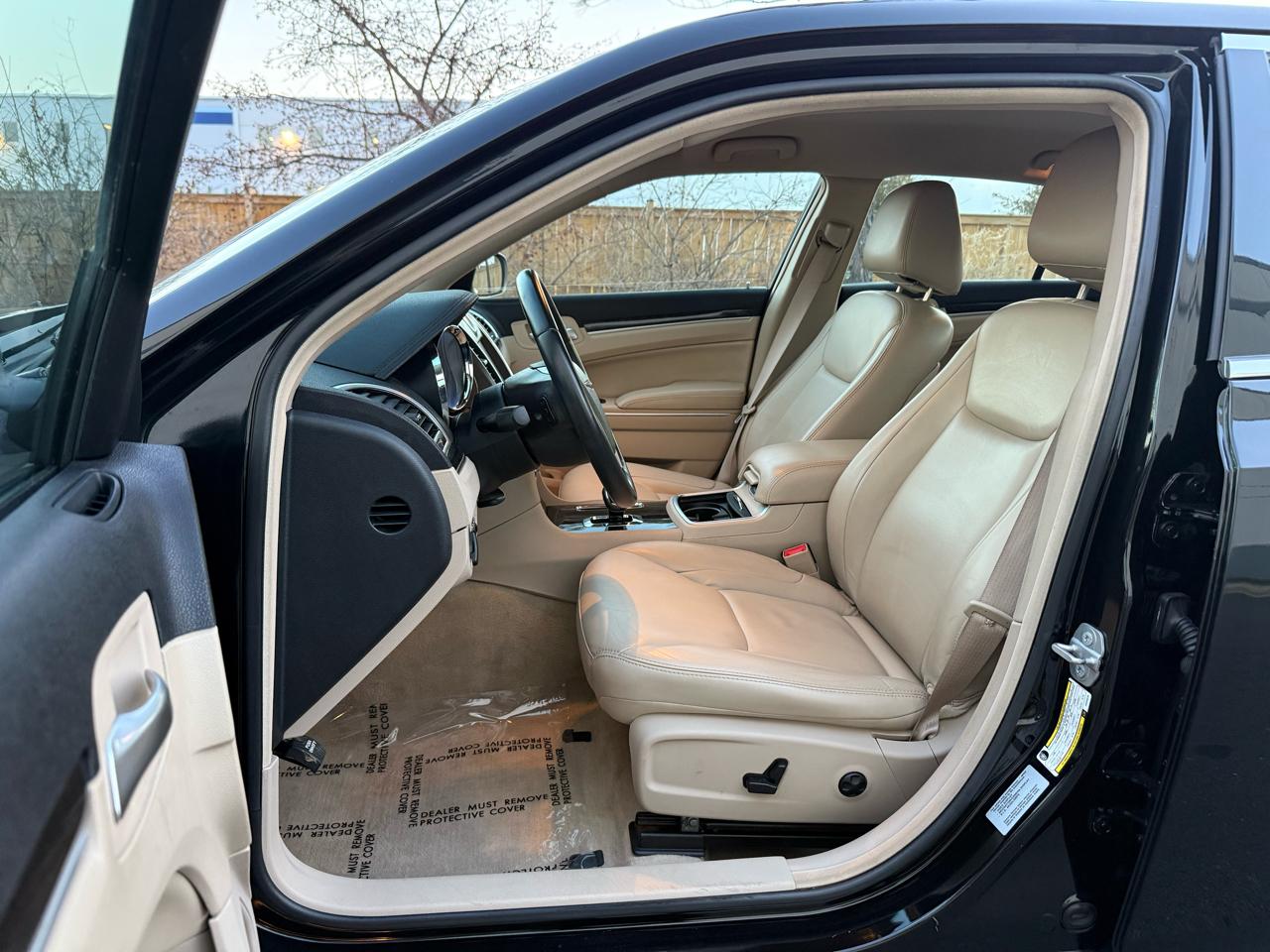 Chrysler 300 4dr Sdn RWD 2014