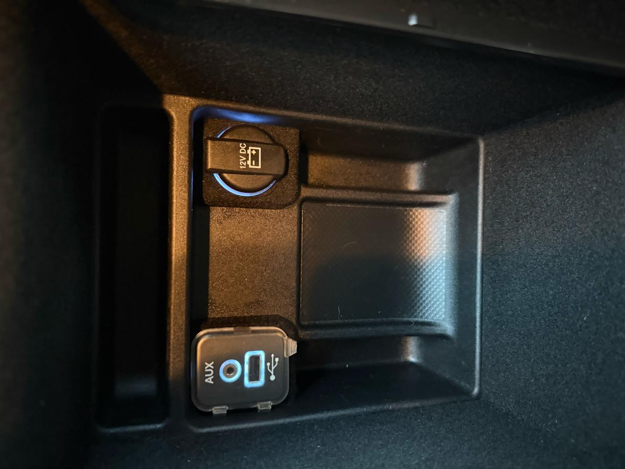 Chrysler 300 4dr Sdn RWD 2014