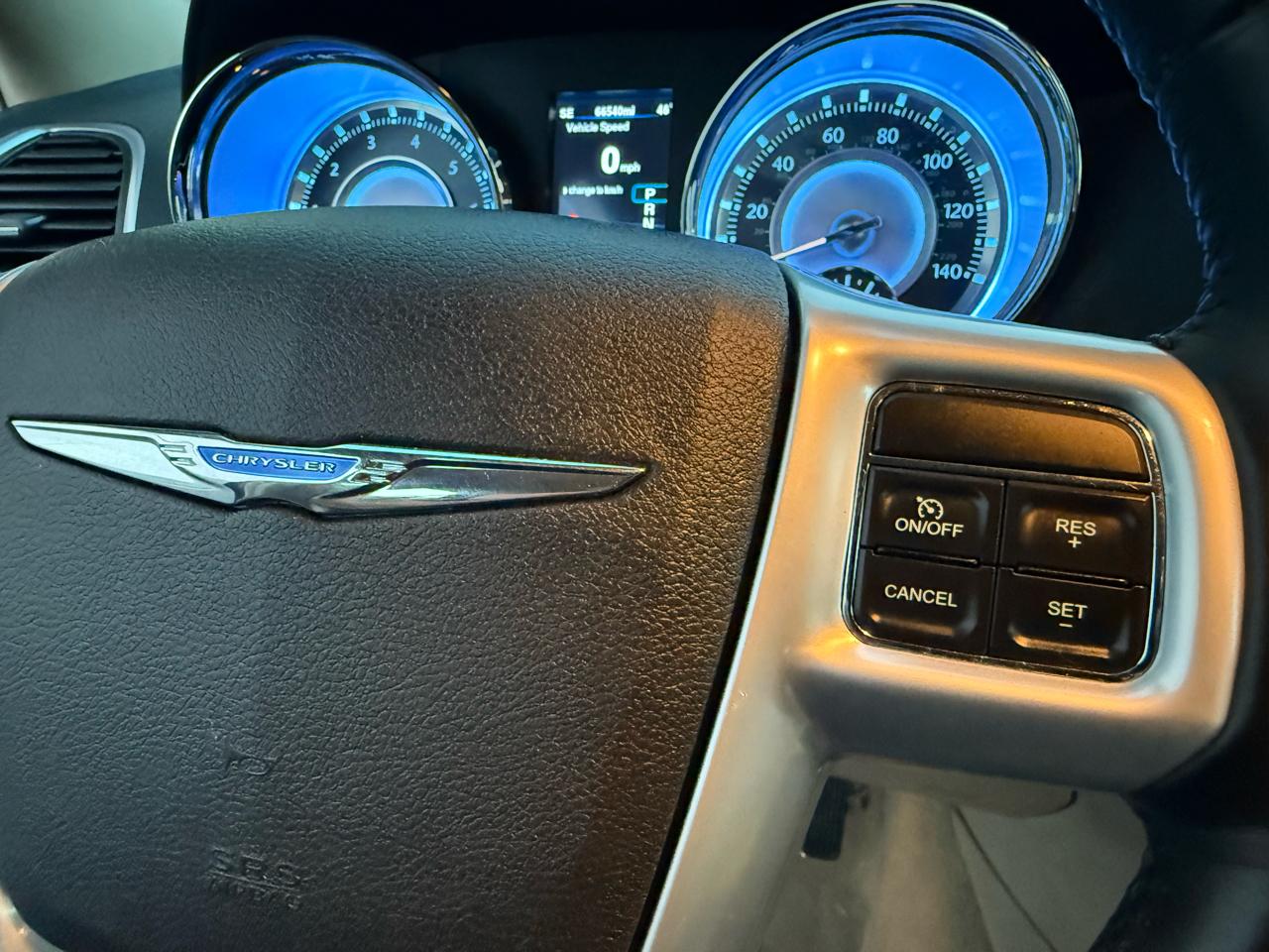 Chrysler 300 4dr Sdn RWD 2014