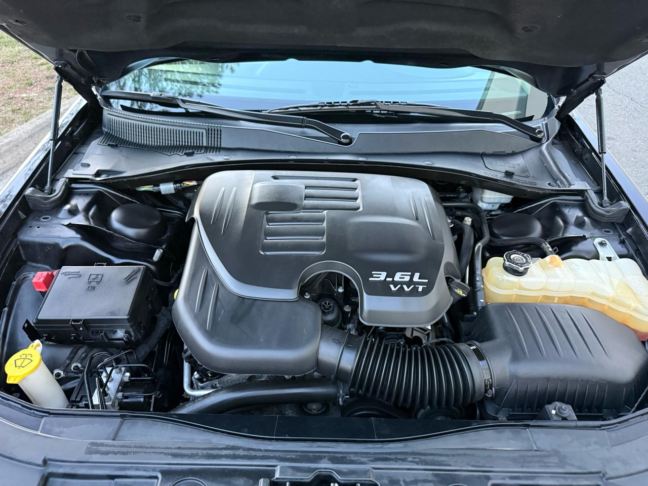 Chrysler 300 4dr Sdn RWD 2014