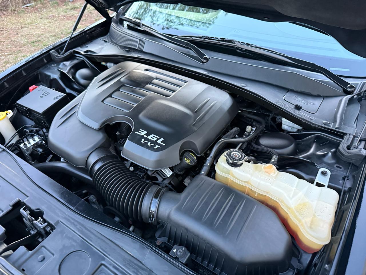 Chrysler 300 4dr Sdn RWD 2014