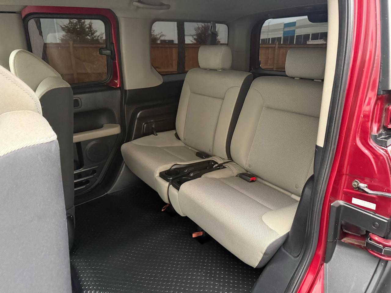 Honda Element 2WD 4dr MT LX 2007