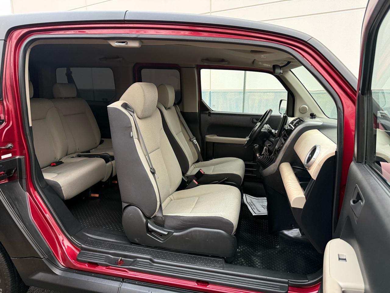 Honda Element 2WD 4dr MT LX 2007