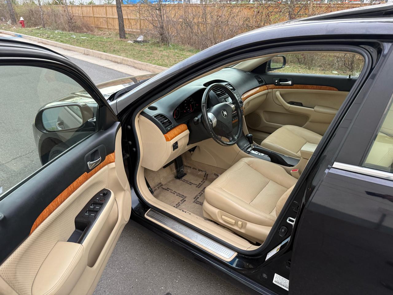 Acura TSX 4dr Sport Sdn Auto 2004