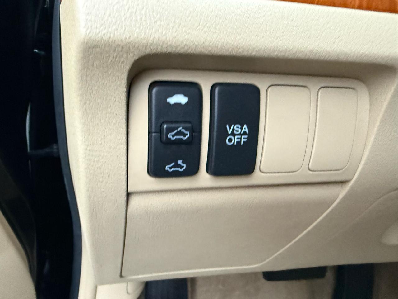 Acura TSX 4dr Sport Sdn Auto 2004