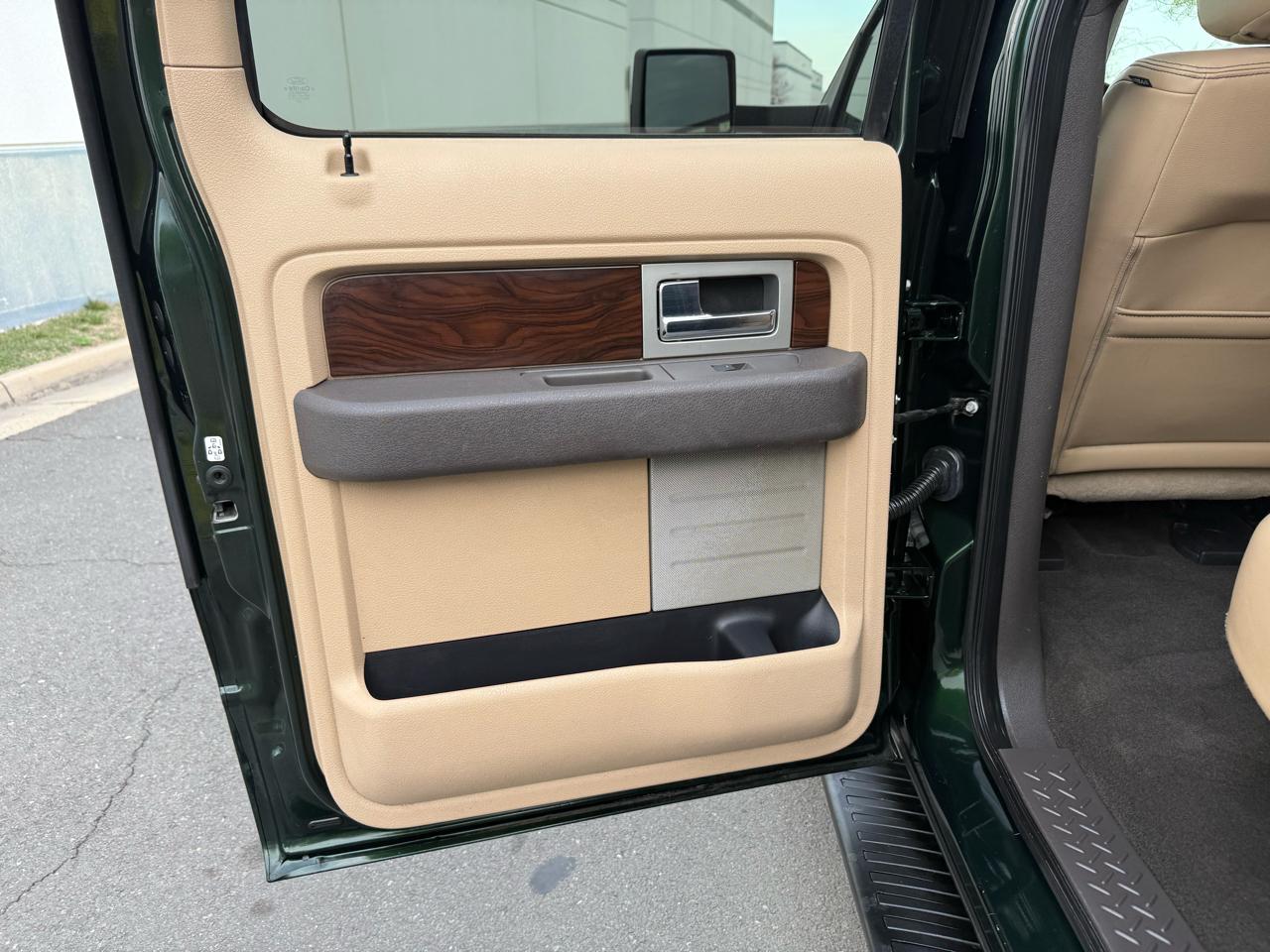 Ford F-150 4WD SuperCrew 145" Platinum 2012