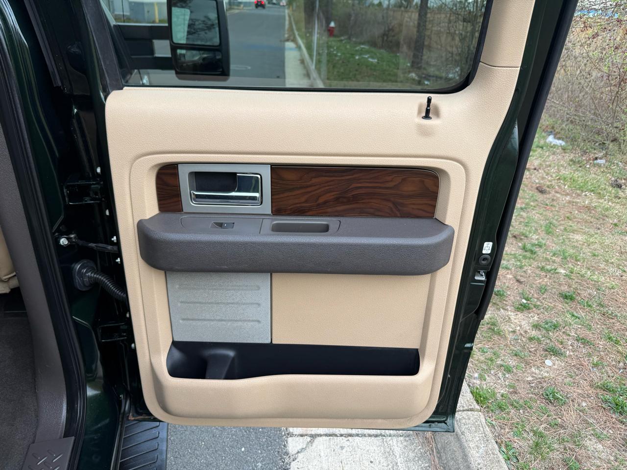 Ford F-150 4WD SuperCrew 145" Platinum 2012