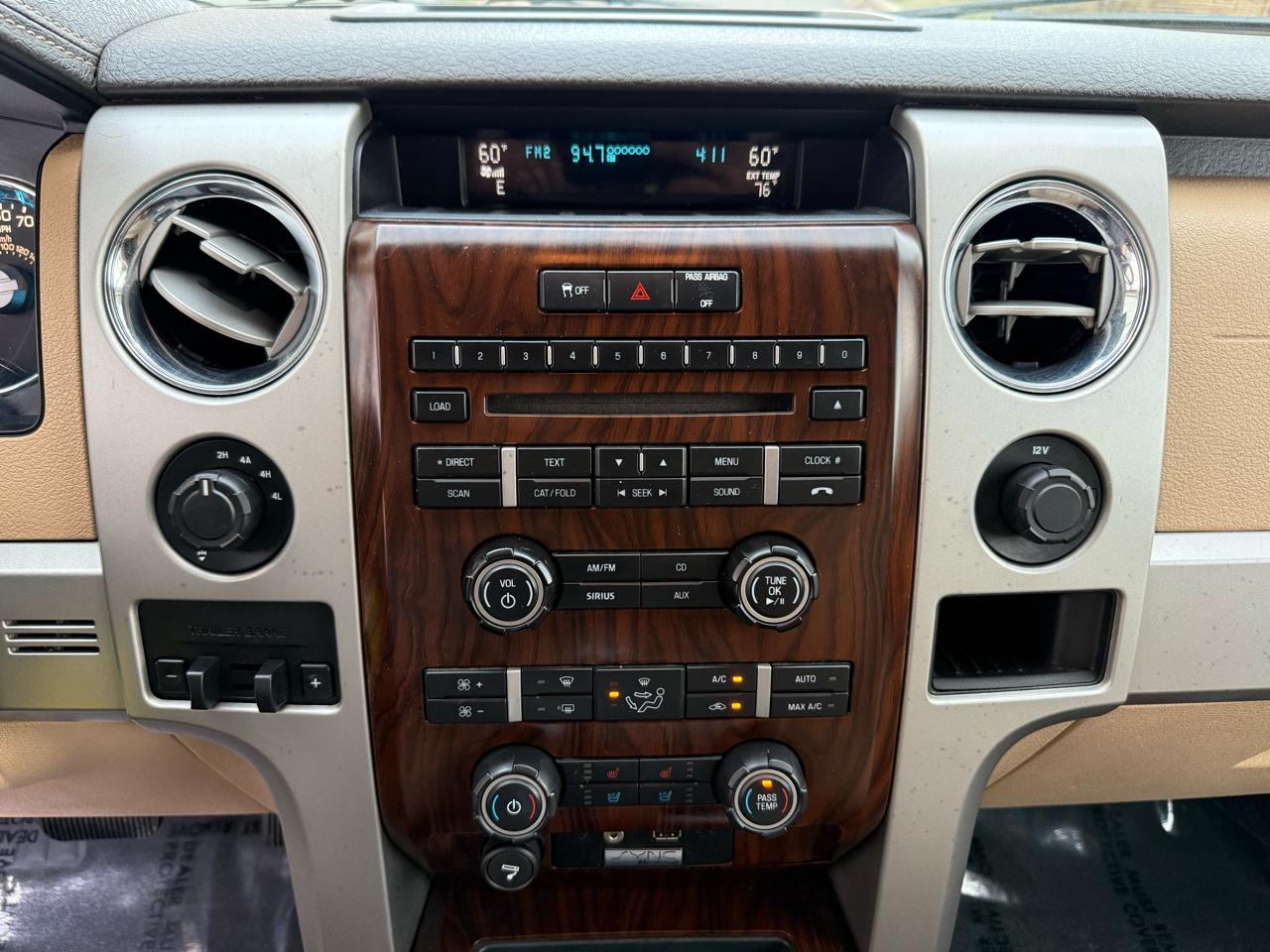 Ford F-150 4WD SuperCrew 145" Platinum 2012