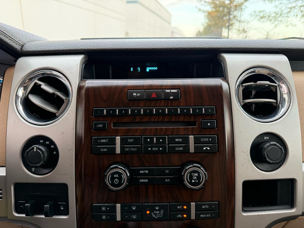 Ford F-150 4WD SuperCrew 145" Platinum 2012