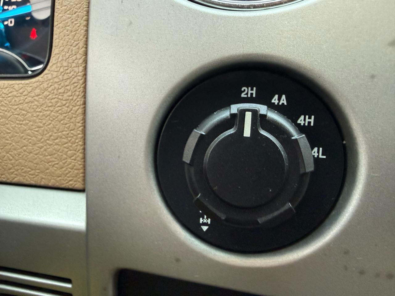 Ford F-150 4WD SuperCrew 145" Platinum 2012