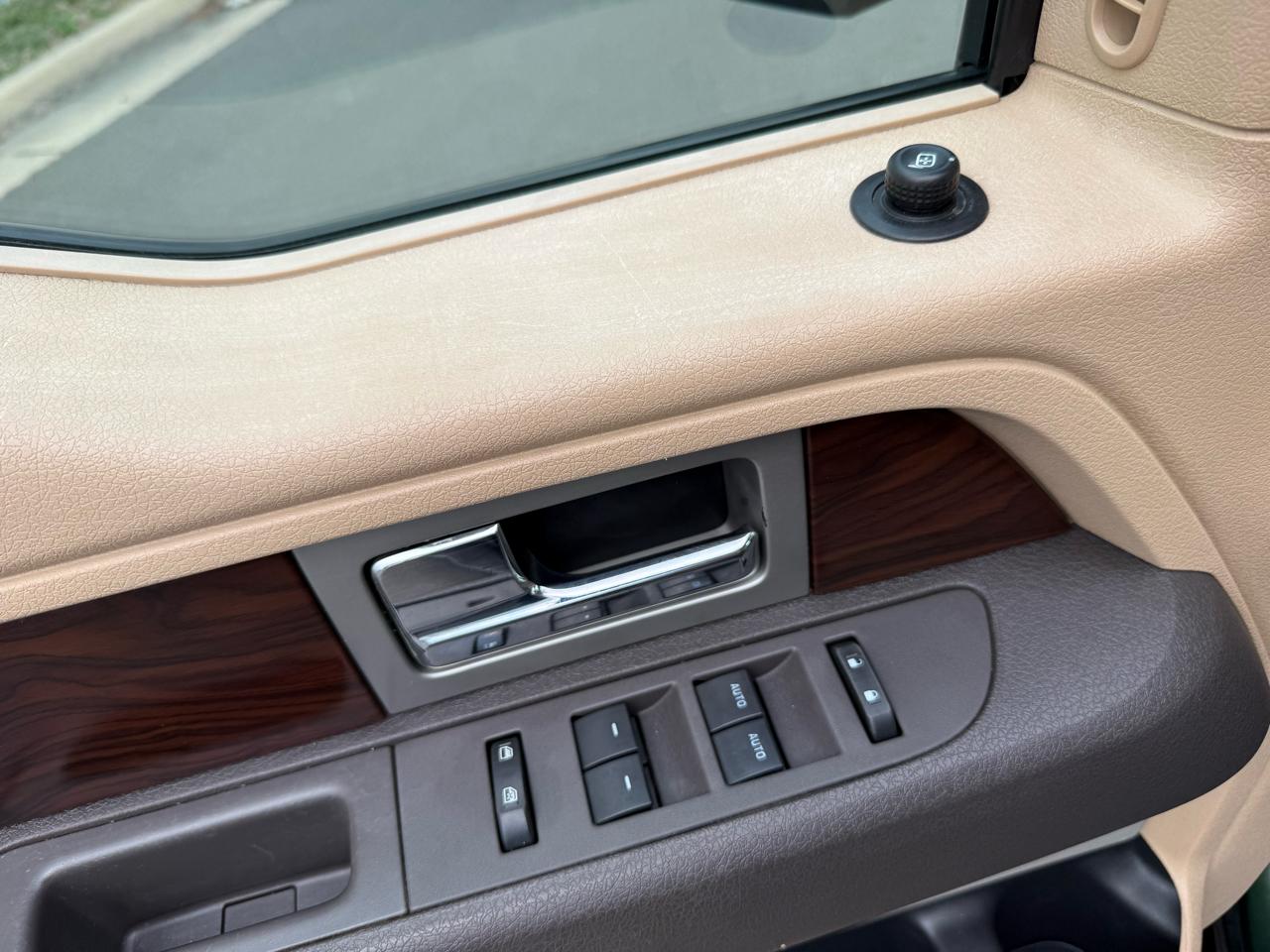 Ford F-150 4WD SuperCrew 145" Platinum 2012