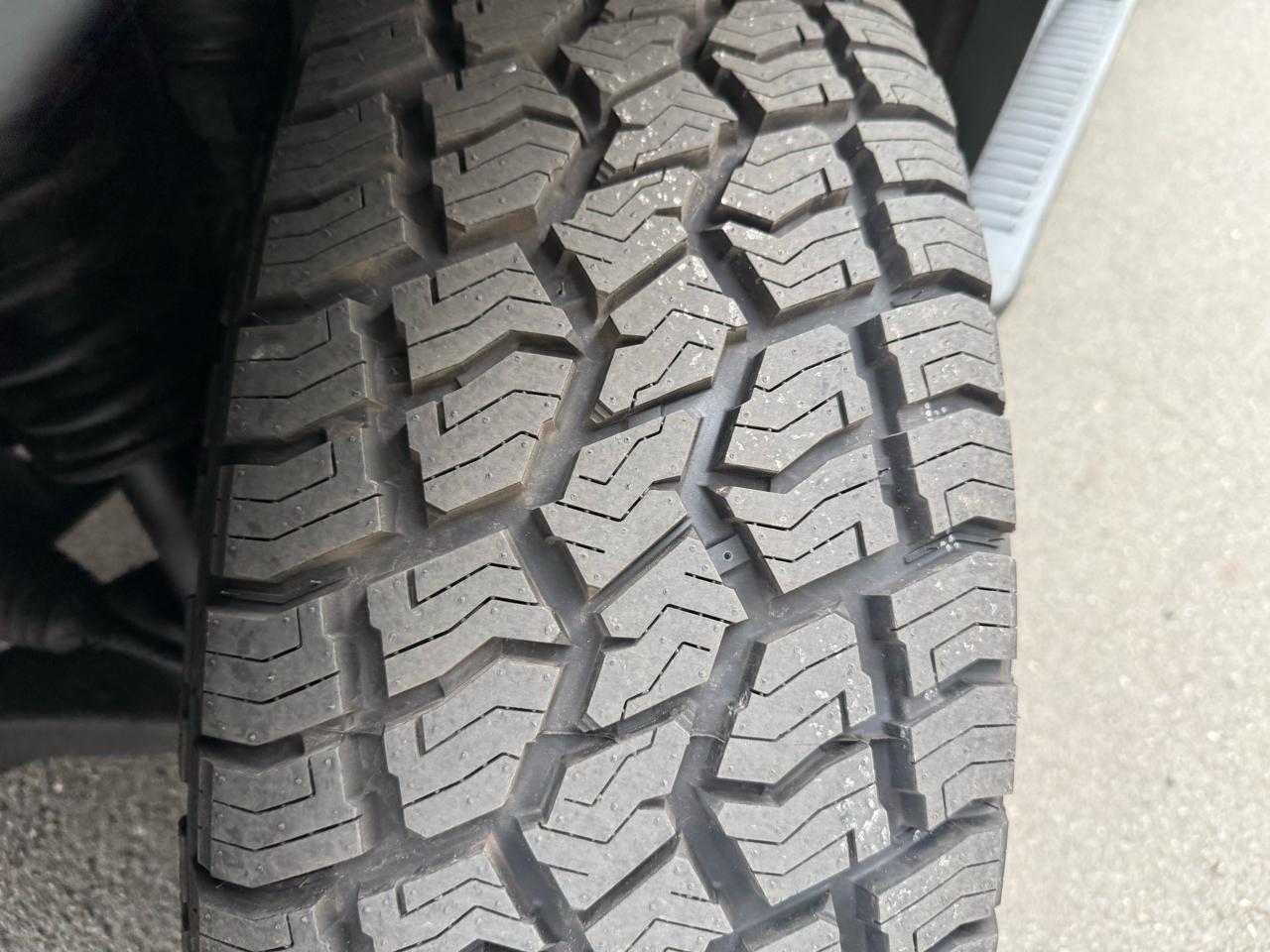 Ford F-150 4WD SuperCrew 145" Platinum 2012