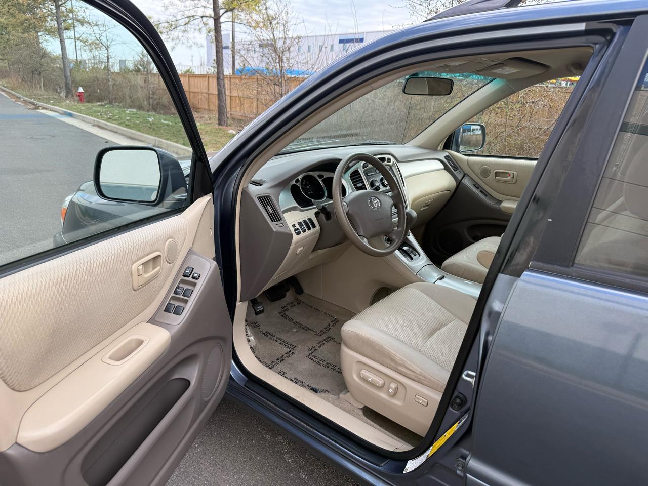 Toyota Highlander 4WD 4dr 4-Cyl (Natl) 2007