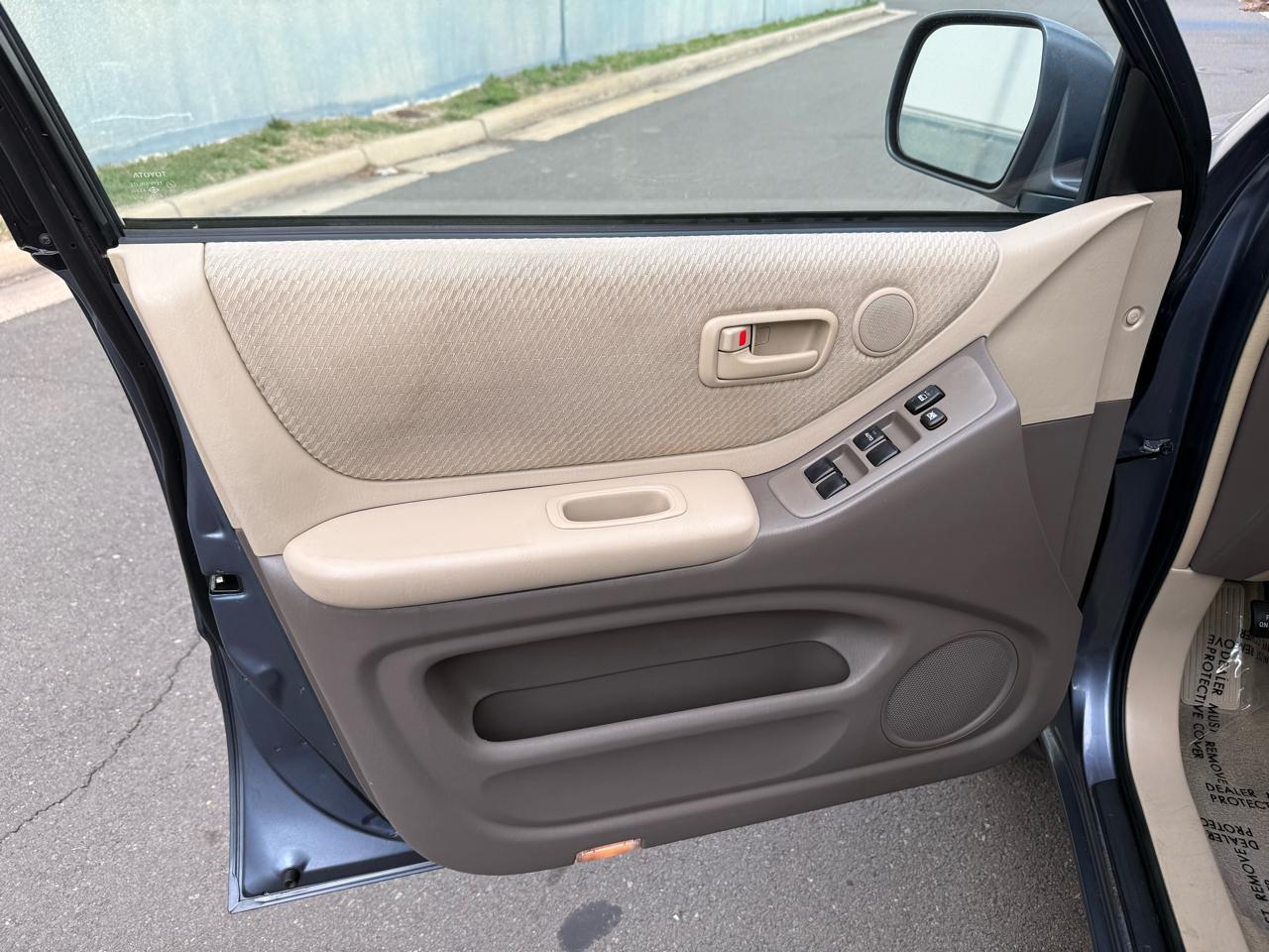 Toyota Highlander 4WD 4dr 4-Cyl (Natl) 2007