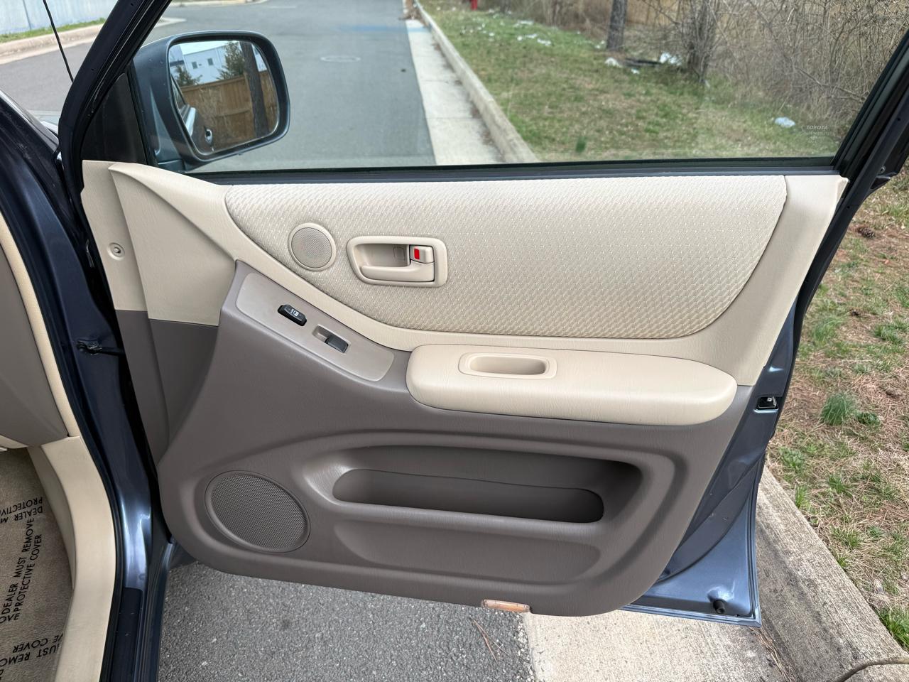 Toyota Highlander 4WD 4dr 4-Cyl (Natl) 2007