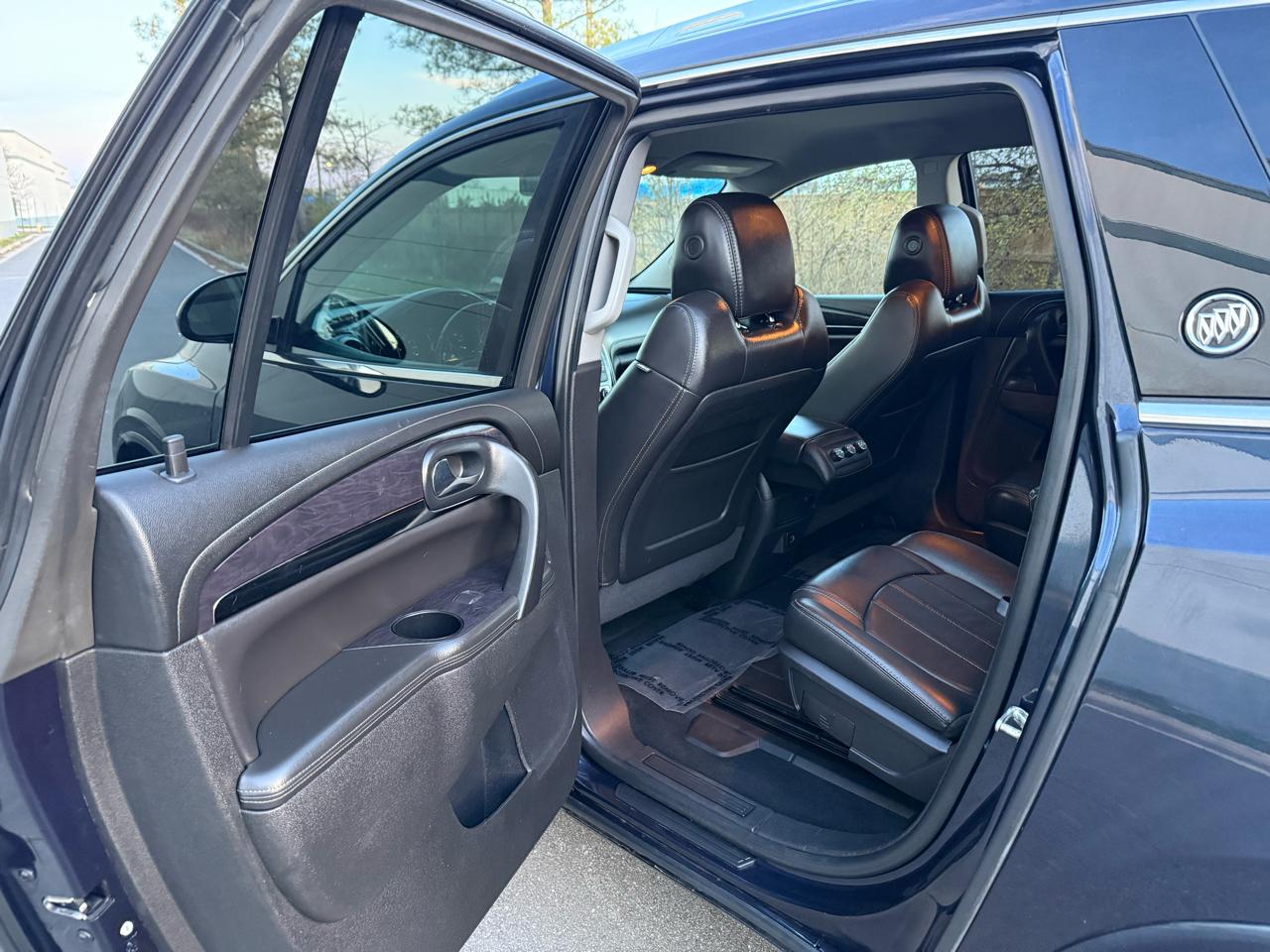 Buick Enclave AWD 4dr Leather 2016