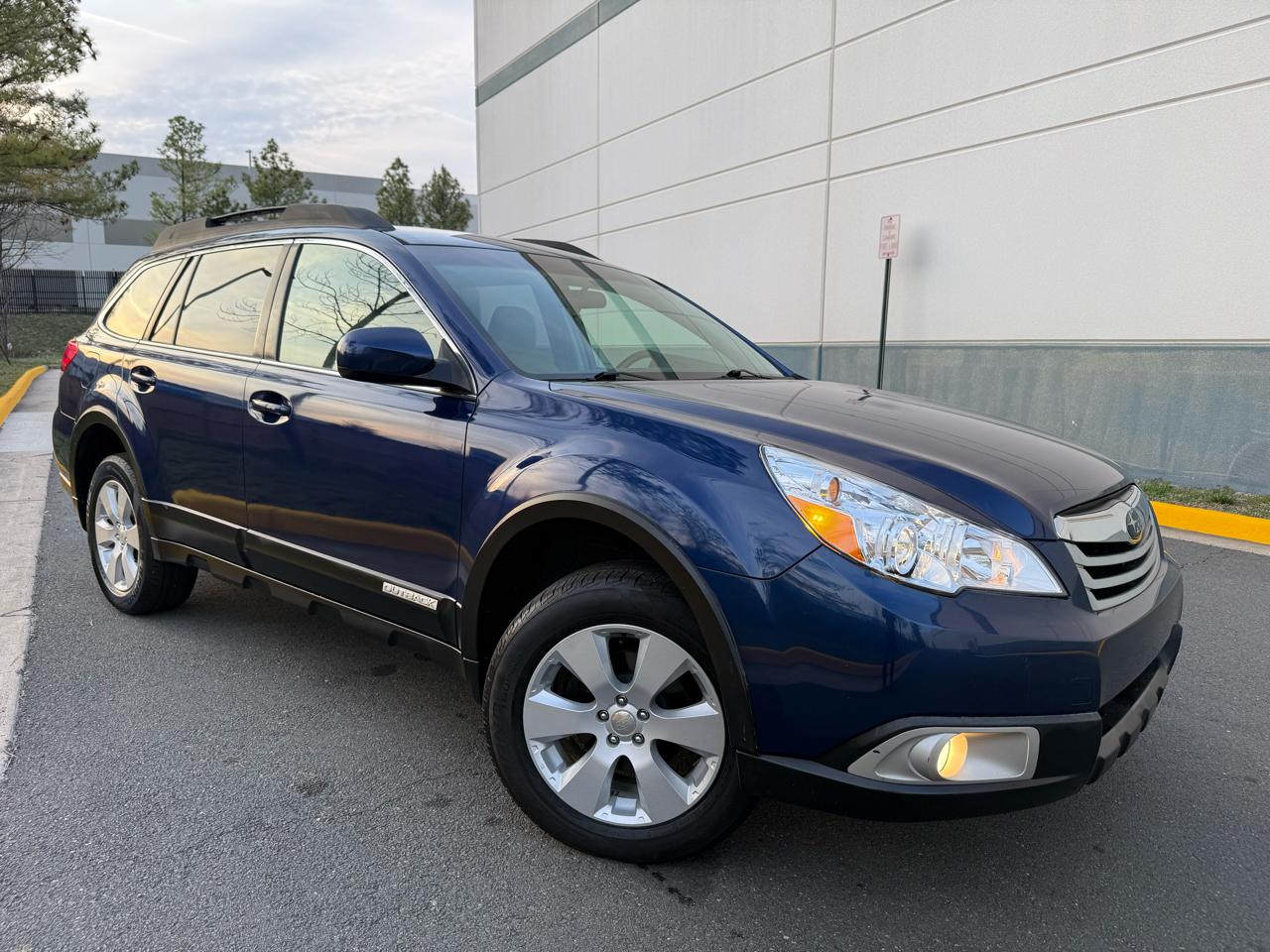 2010 Subaru Outback 4dr Wgn H4 Auto 2.5i Premium All-Weather